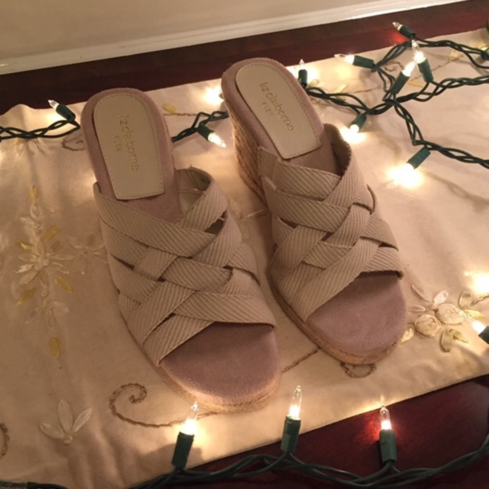 Liz Claiborne Canvas Slides